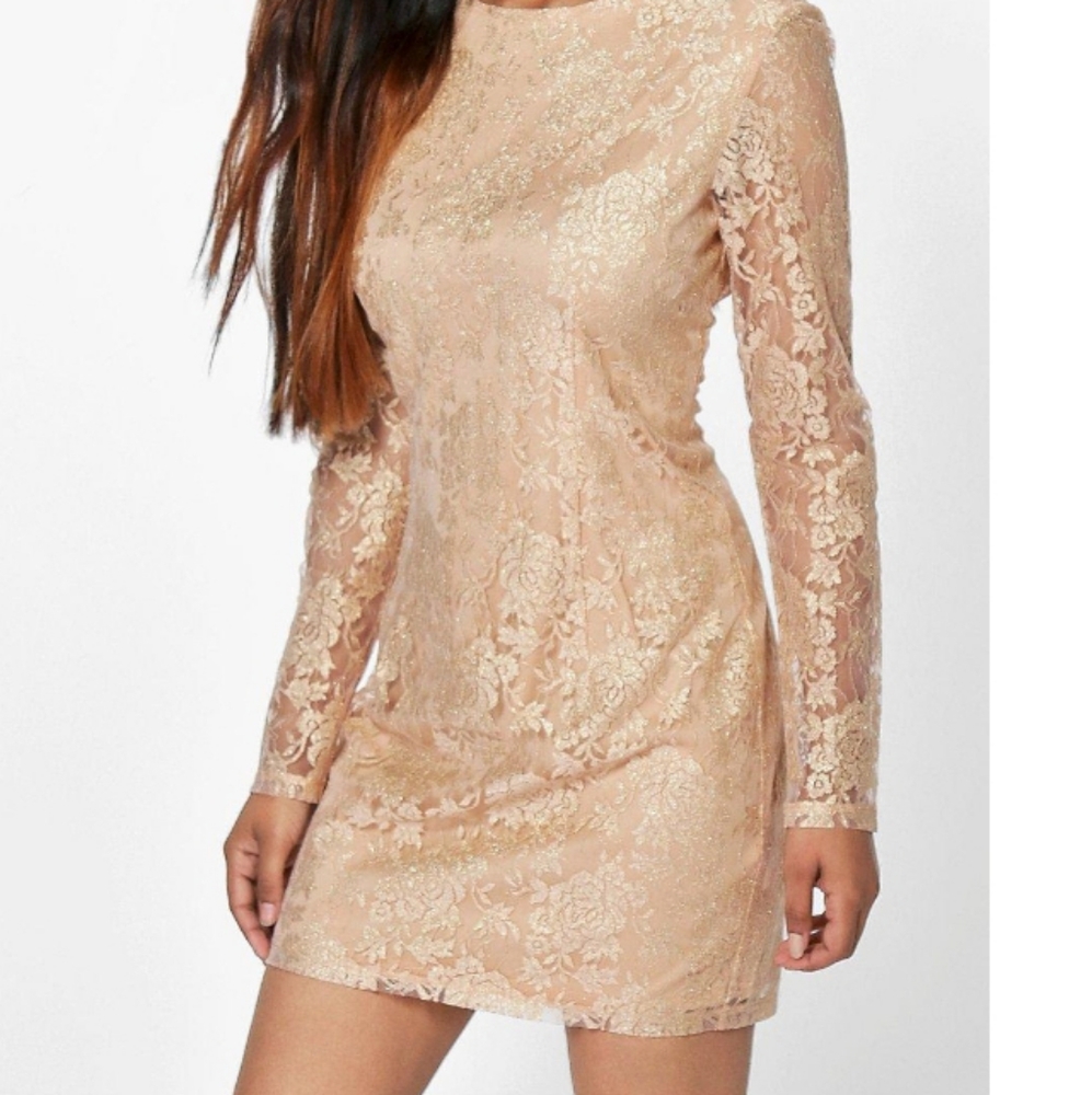 Boohoo Aleesha Metallic Lace Bodycon Dress, US-4, Gold. Still Like New!